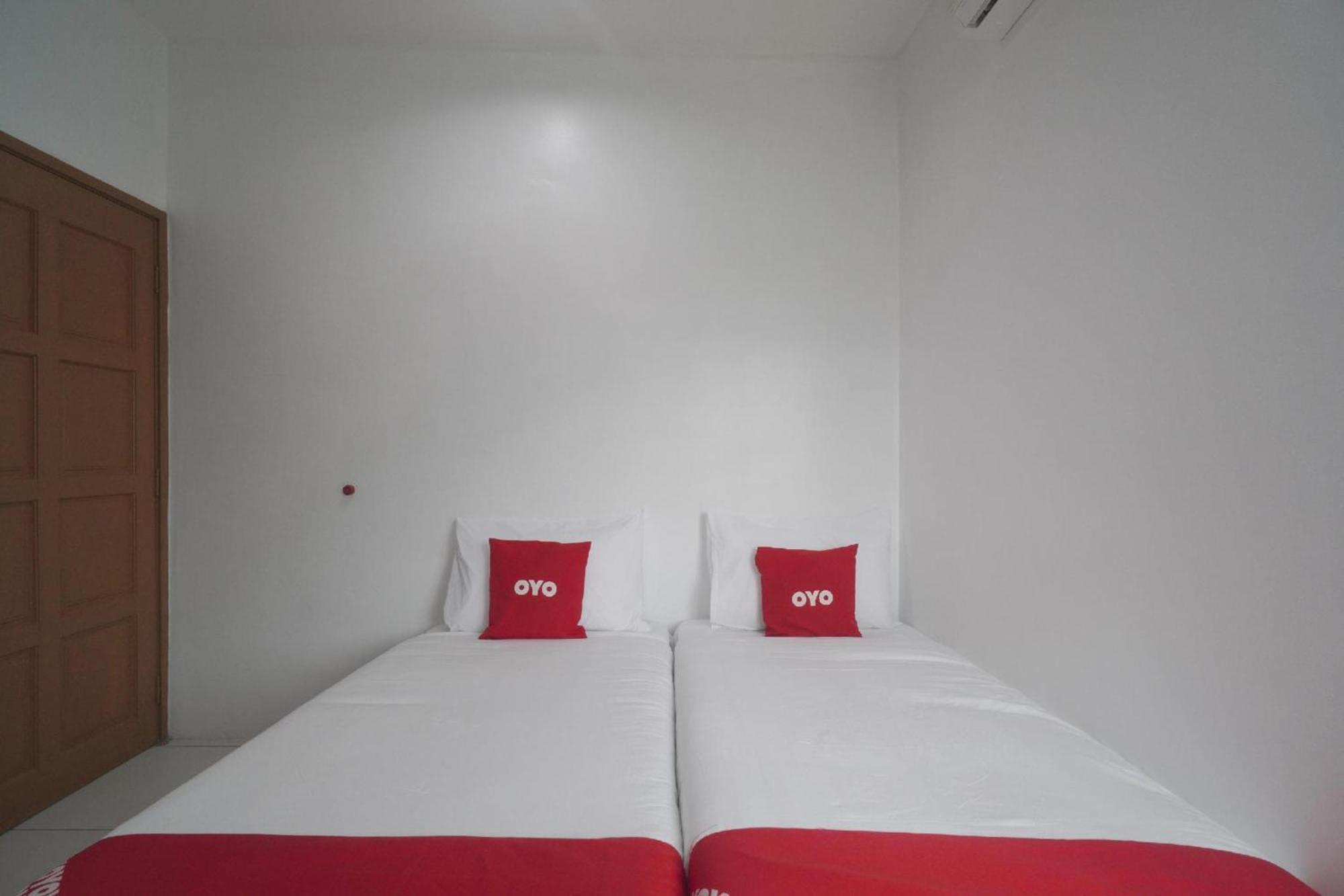 Oyo 91089 Motel Fasa 2B セリ・マンジュン エクステリア 写真